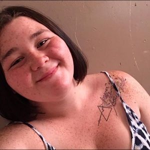 Meet your Posher, Angelaca